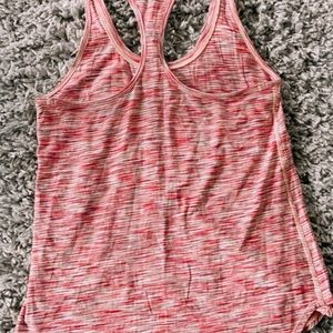 Lululemon tank!